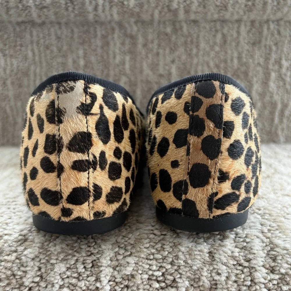 Clarks Somerset Collection Chia Milly leopard print slip-on loafers. Size 8.5.
